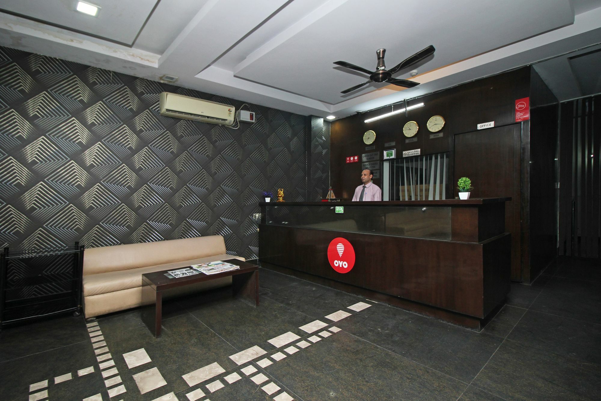 Oyo 9030 Hotel Delhi Airport Plaza Neu-Delhi Exterior foto