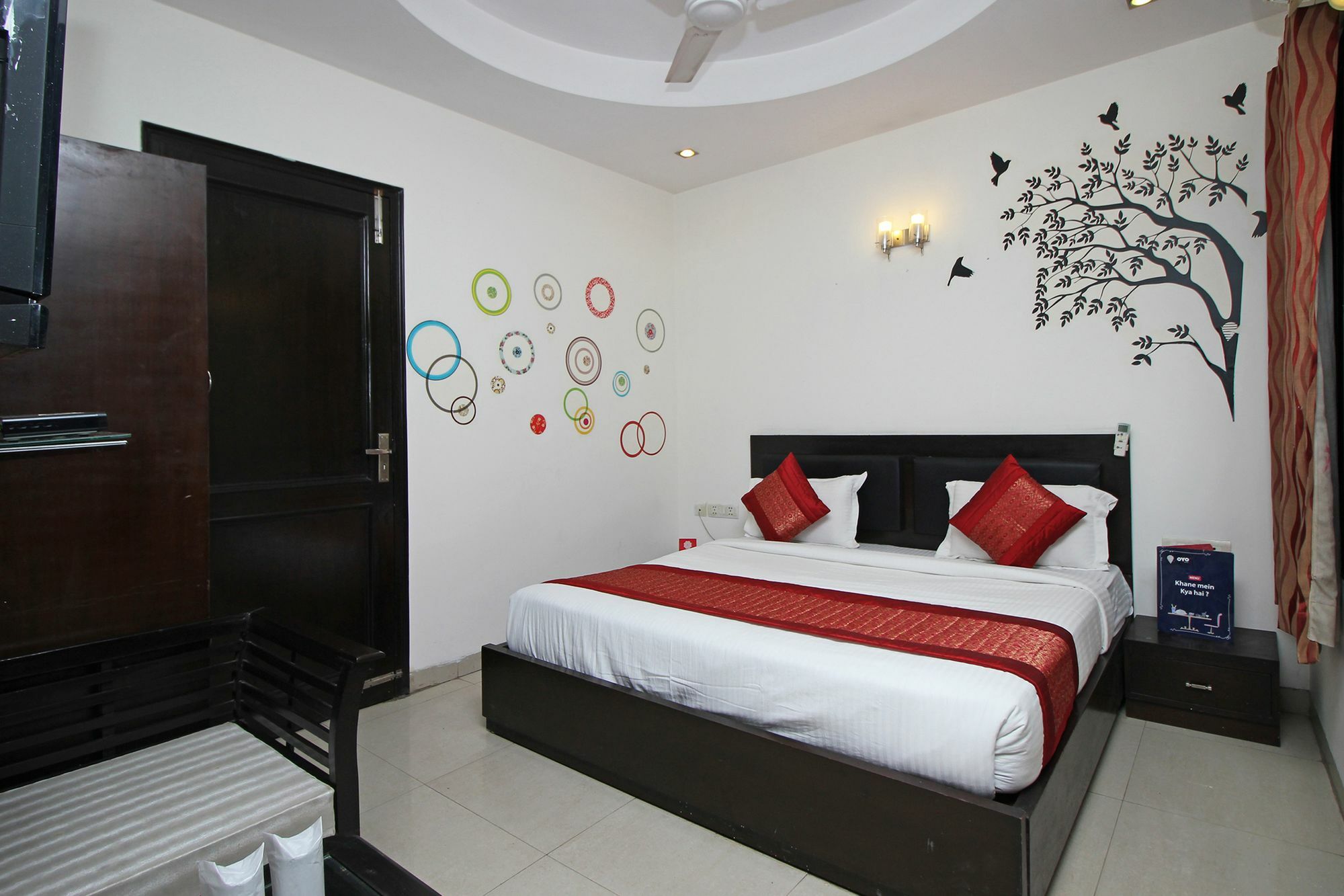 Oyo 9030 Hotel Delhi Airport Plaza Neu-Delhi Exterior foto